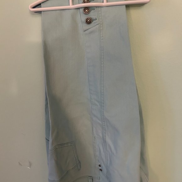 Gloria Vanderbilt capris - Picture 2 of 2